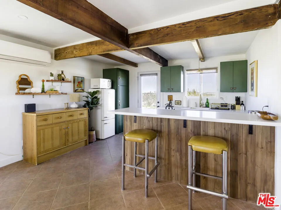 1016 Luna Mesa Road Yucca Valley, CA 92284
