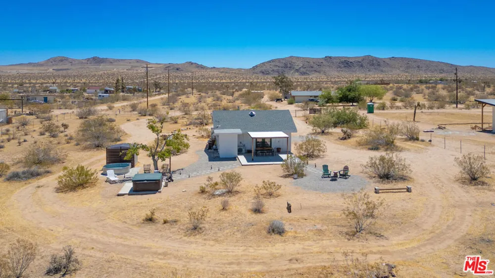 1016 Luna Mesa Road Yucca Valley, CA 92284