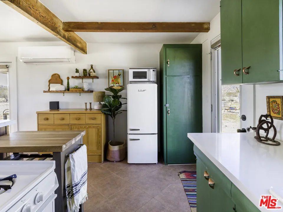 1016 Luna Mesa Road Yucca Valley, CA 92284