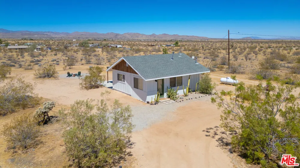 1016 Luna Mesa Road Yucca Valley, CA 92284