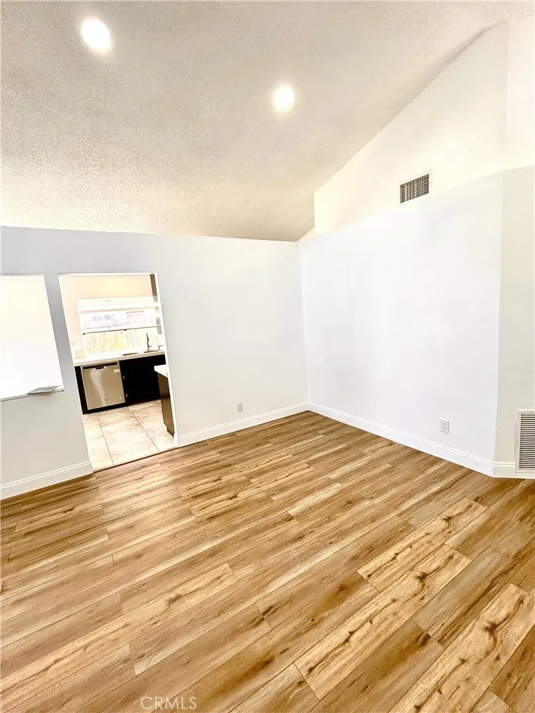 162 S Massachusetts Lake Elsinore, CA 92530