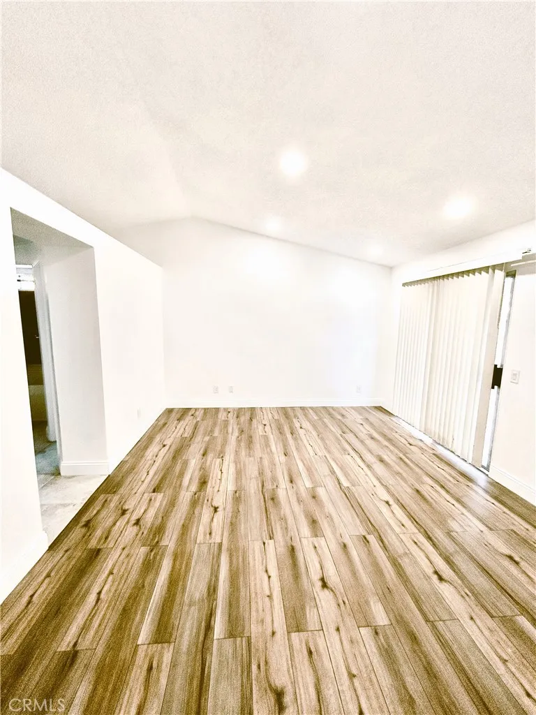 162 S Massachusetts Lake Elsinore, CA 92530