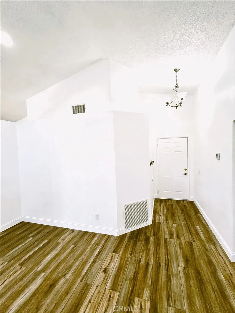 162 S Massachusetts Lake Elsinore, CA 92530