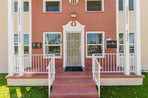 3002 W Victory Boulevard #200
