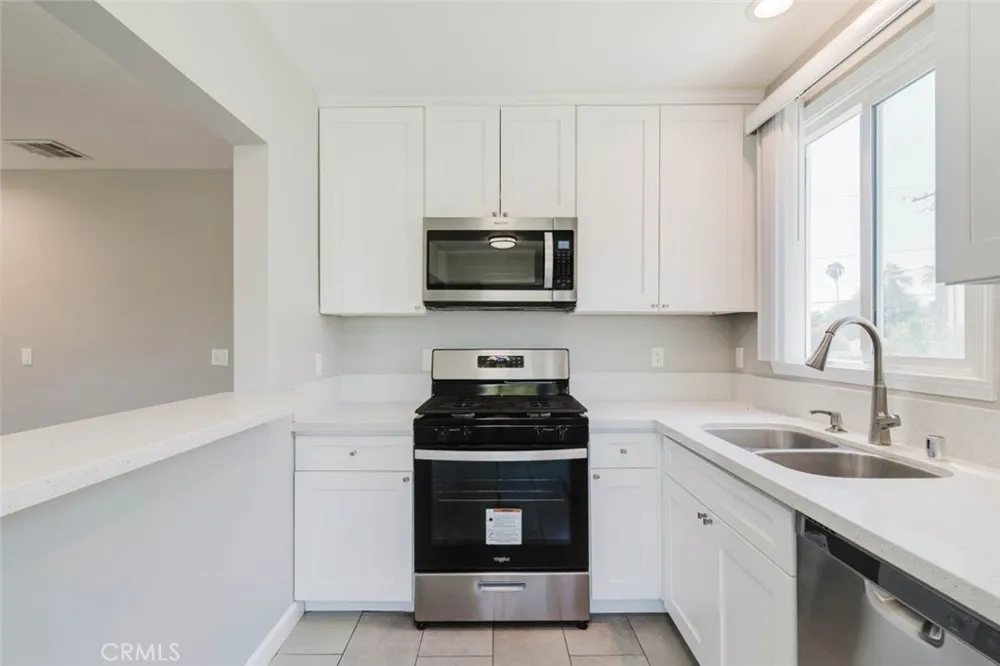 3002 W Victory Boulevard #200 Burbank, CA 91505