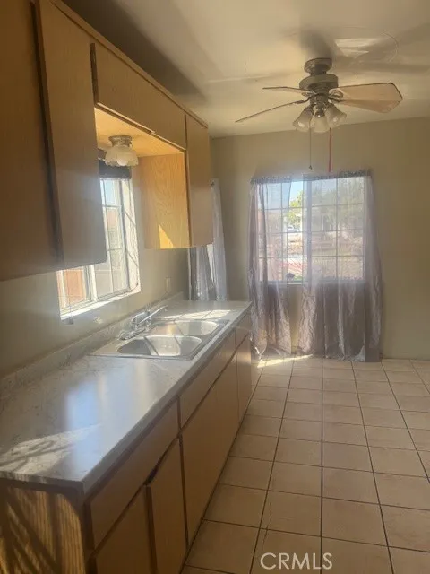 3248 112TH Inglewood, CA 90303