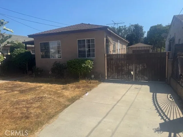 3248 112TH Inglewood, CA 90303