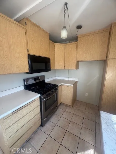3248 112TH Inglewood, CA 90303