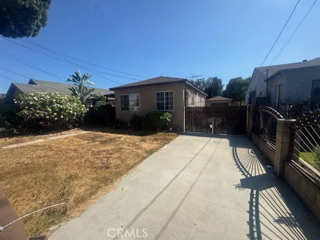 3248 112TH Inglewood, CA 90303