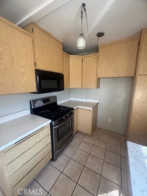3248 112TH Inglewood, CA 90303