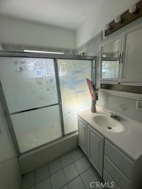 3248 112TH Inglewood, CA 90303