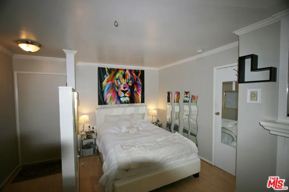 11645 MONTANA AVENUE #124 Los Angeles, CA 90049