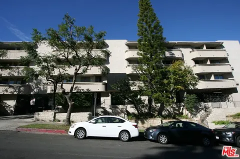 11645 MONTANA AVENUE #124