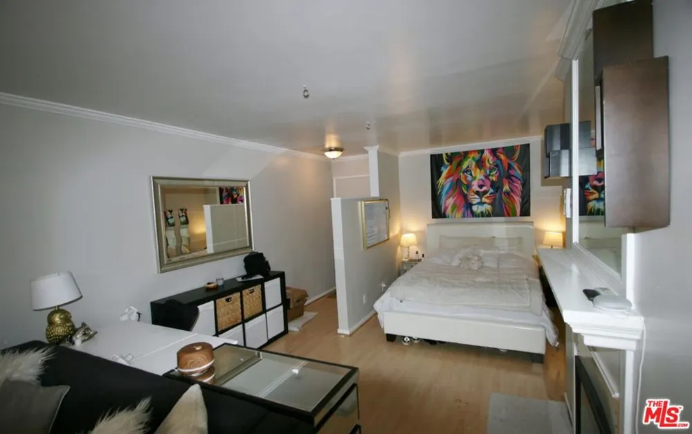 11645 MONTANA AVENUE #124 Los Angeles, CA 90049