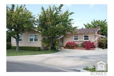 2733 W Bridgeport Anaheim, CA 92804