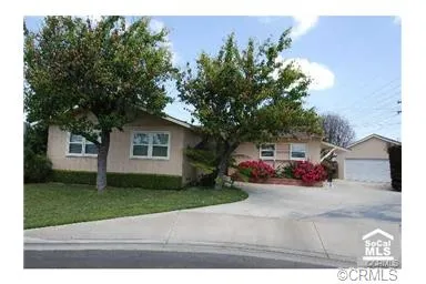 2733 W Bridgeport