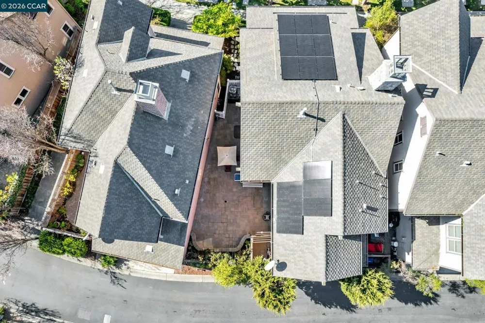 2036 SERRA LN Hercules, CA 94547