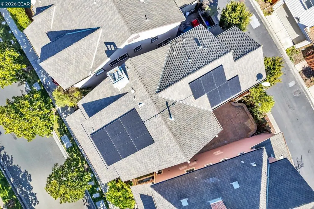 2036 SERRA LN Hercules, CA 94547