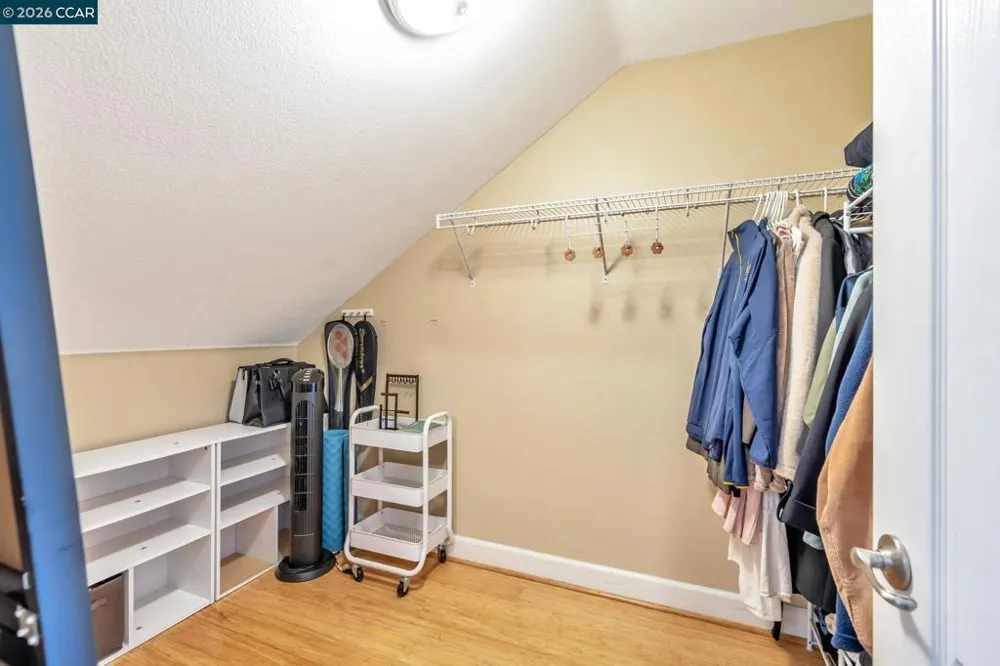 2036 SERRA LN Hercules, CA 94547
