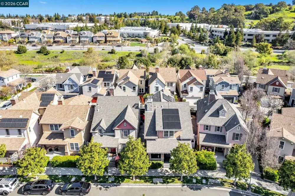 2036 SERRA LN Hercules, CA 94547