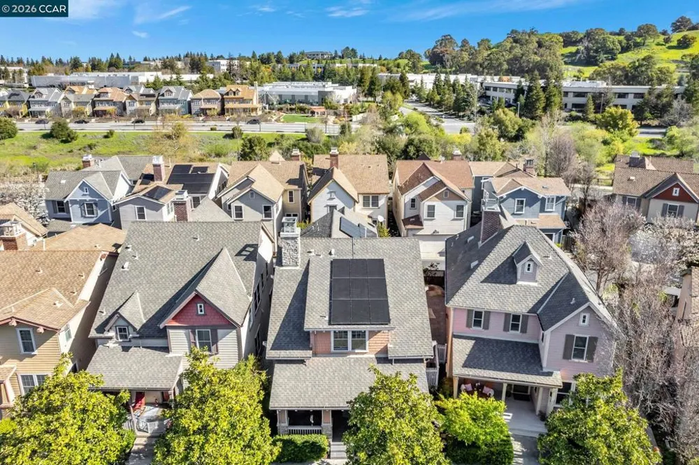 2036 SERRA LN Hercules, CA 94547
