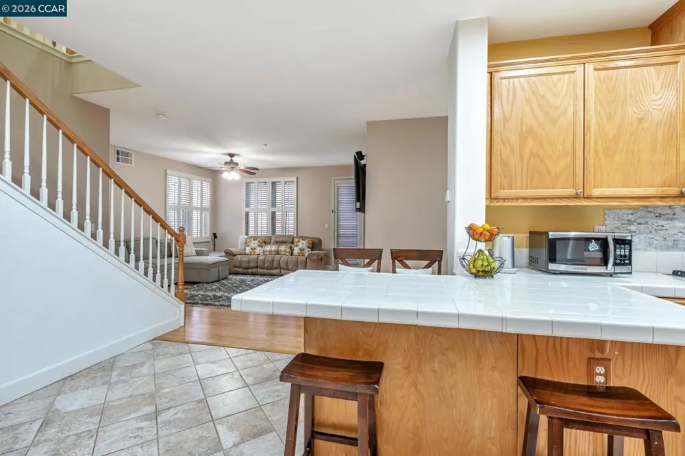 2036 SERRA LN Hercules, CA 94547