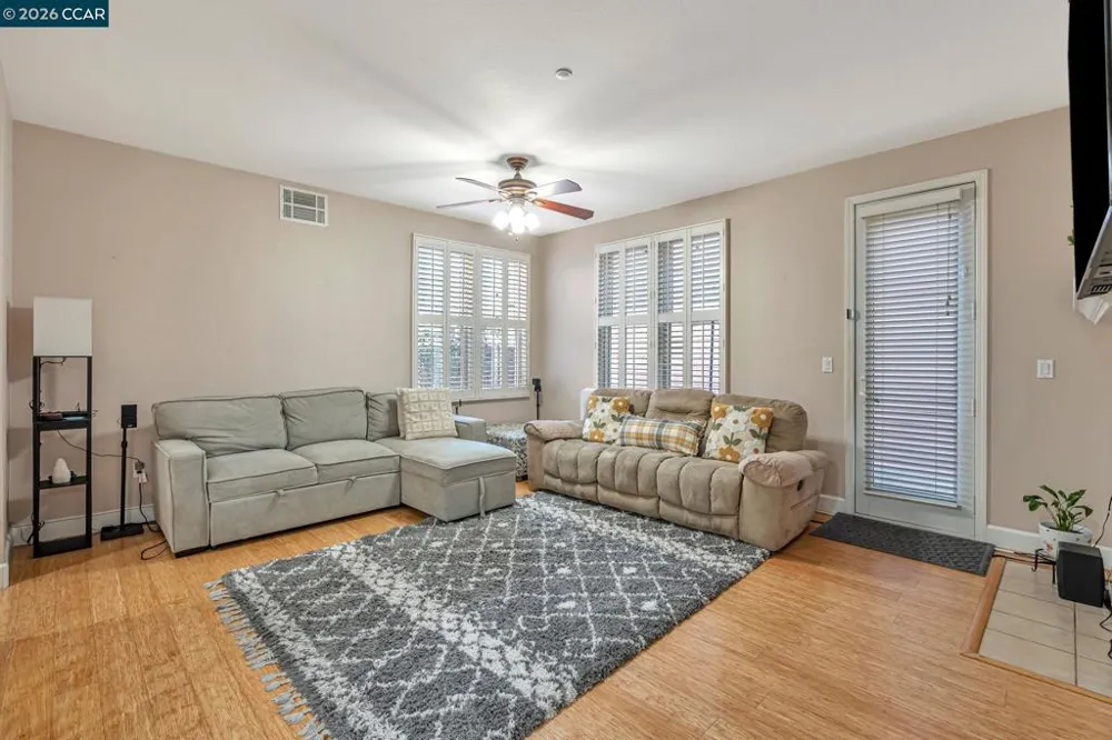 2036 SERRA LN Hercules, CA 94547