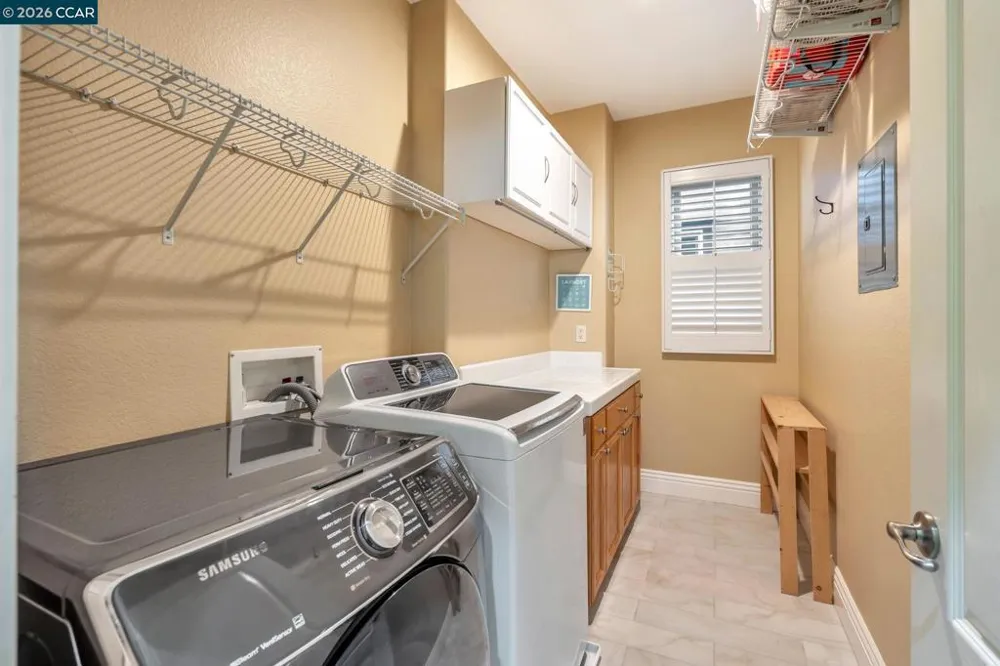 2036 SERRA LN Hercules, CA 94547