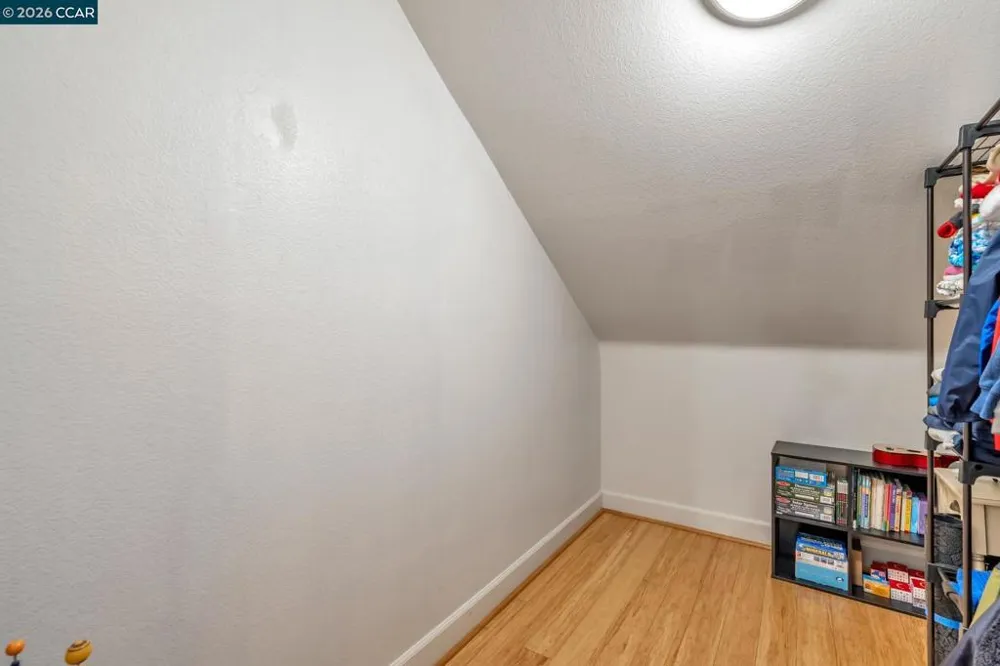 2036 SERRA LN Hercules, CA 94547