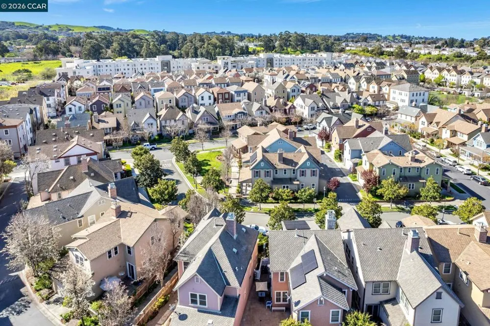 2036 SERRA LN Hercules, CA 94547