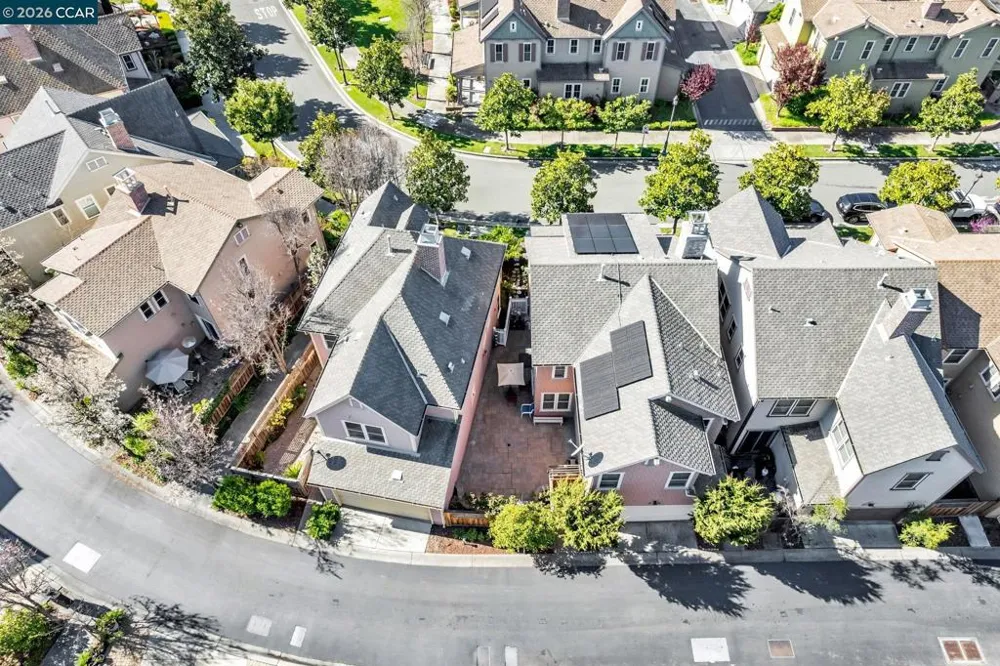 2036 SERRA LN Hercules, CA 94547