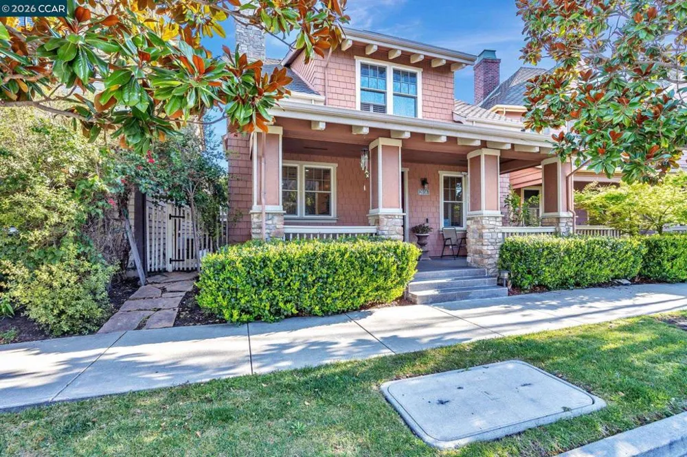 2036 SERRA LN Hercules, CA 94547