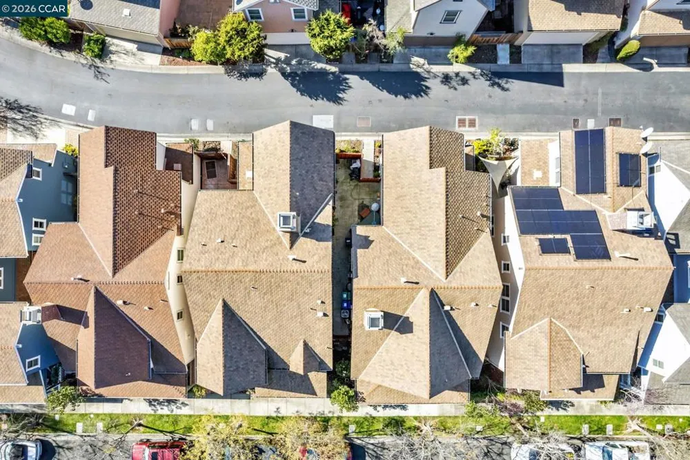 2036 SERRA LN Hercules, CA 94547