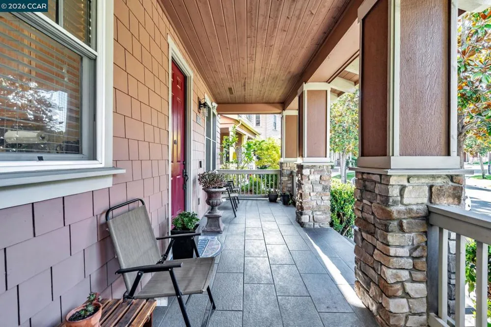 2036 SERRA LN Hercules, CA 94547