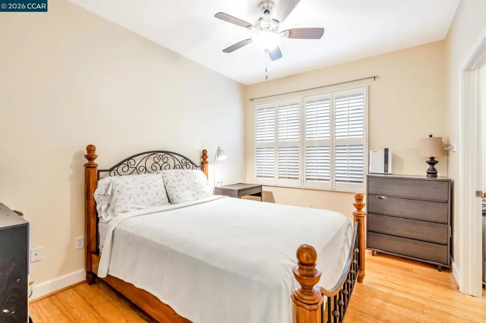 2036 SERRA LN Hercules, CA 94547