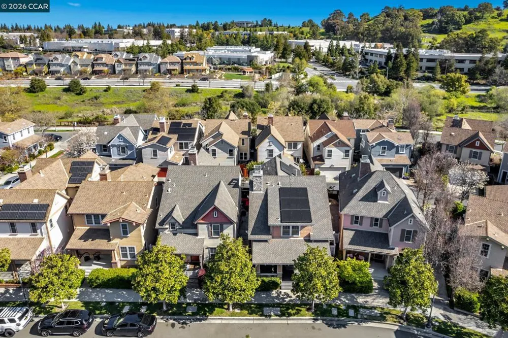 2036 SERRA LN Hercules, CA 94547