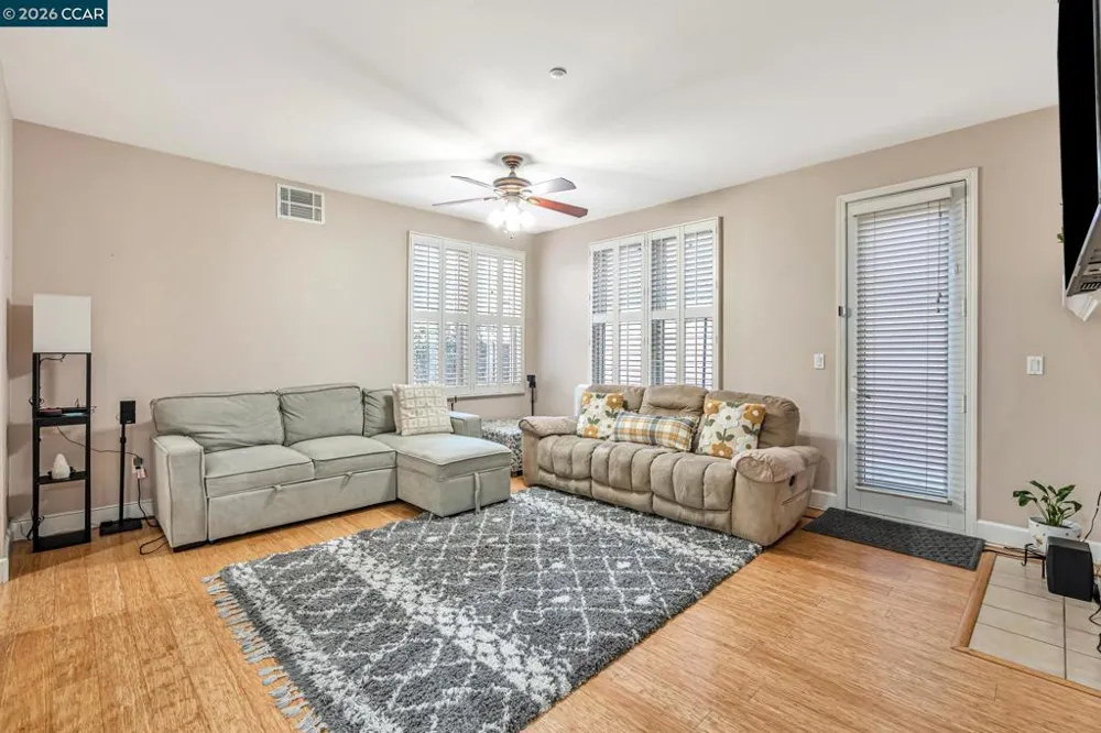 2036 SERRA LN Hercules, CA 94547