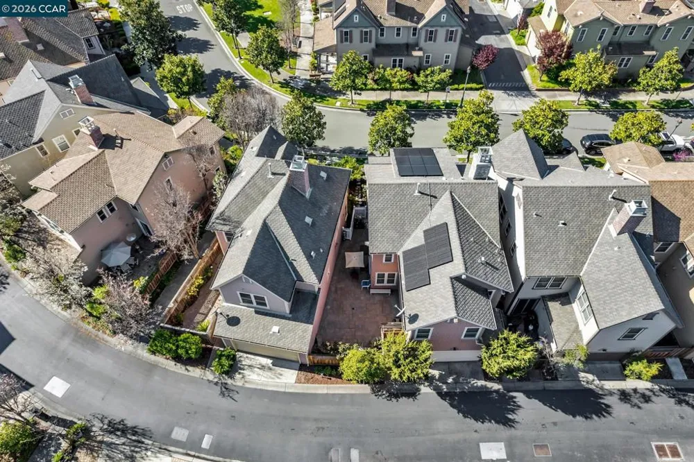 2036 SERRA LN Hercules, CA 94547