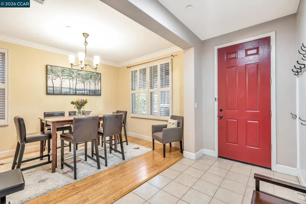 2036 SERRA LN Hercules, CA 94547