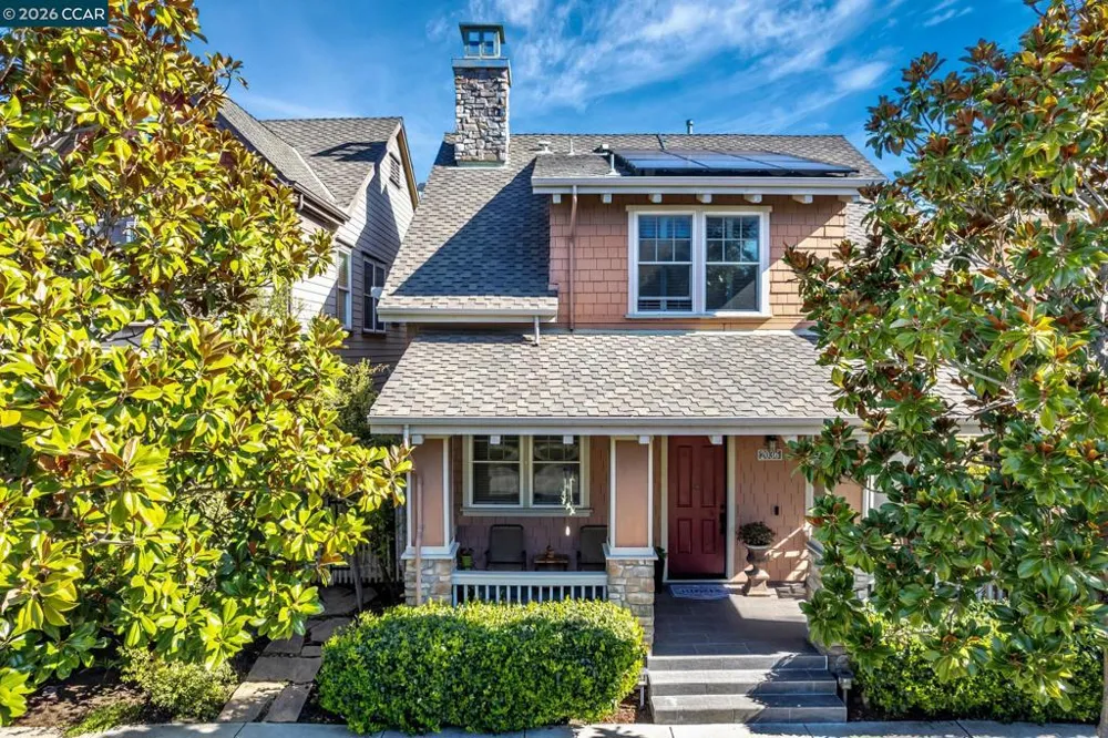 2036 SERRA LN Hercules, CA 94547