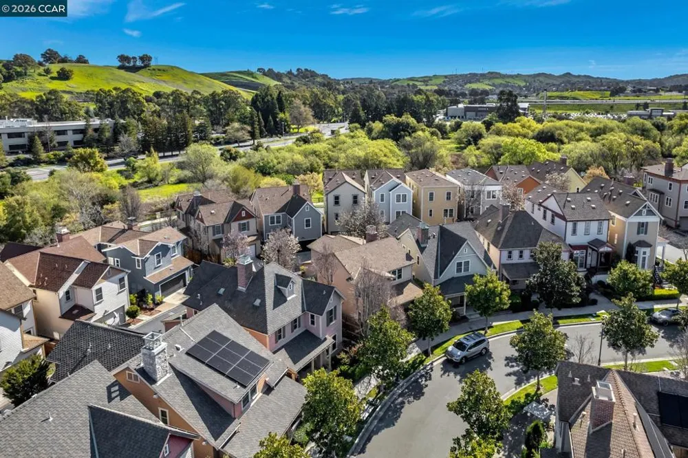 2036 SERRA LN Hercules, CA 94547