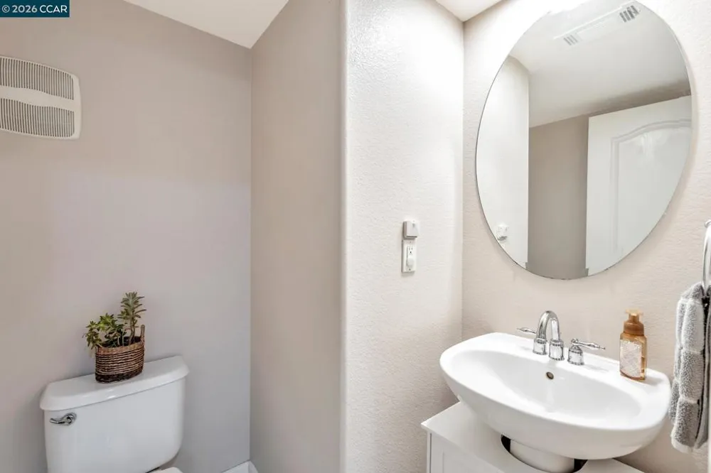 2036 SERRA LN Hercules, CA 94547