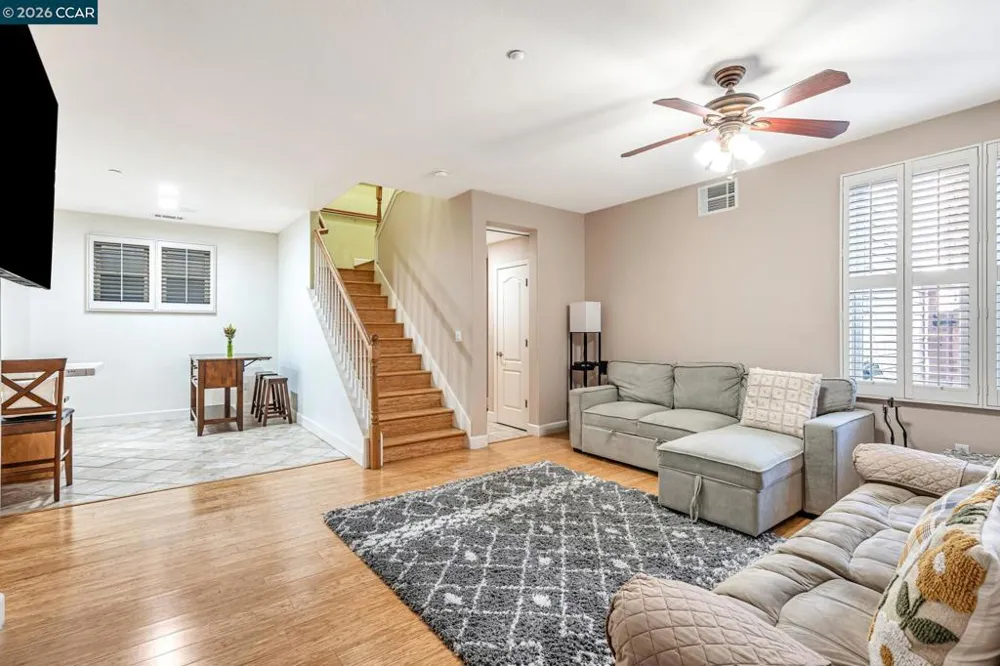 2036 SERRA LN Hercules, CA 94547