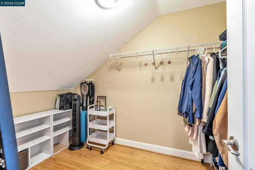 2036 SERRA LN Hercules, CA 94547