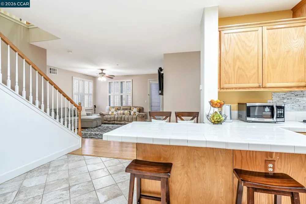 2036 SERRA LN Hercules, CA 94547