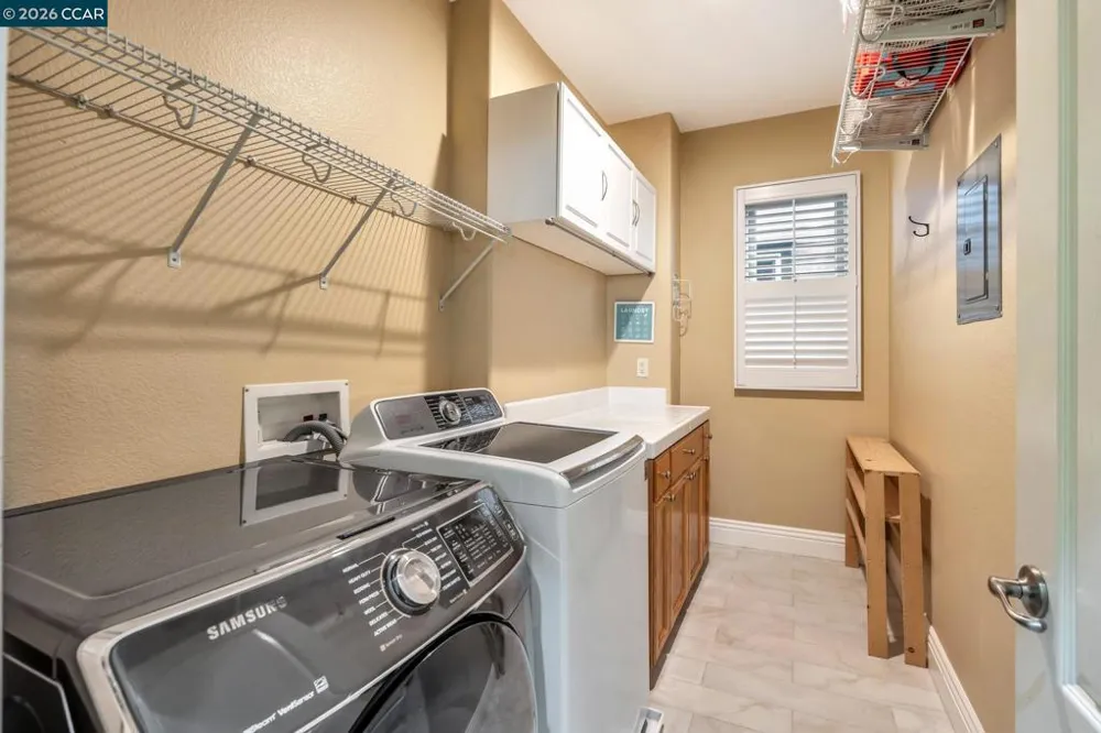 2036 SERRA LN Hercules, CA 94547