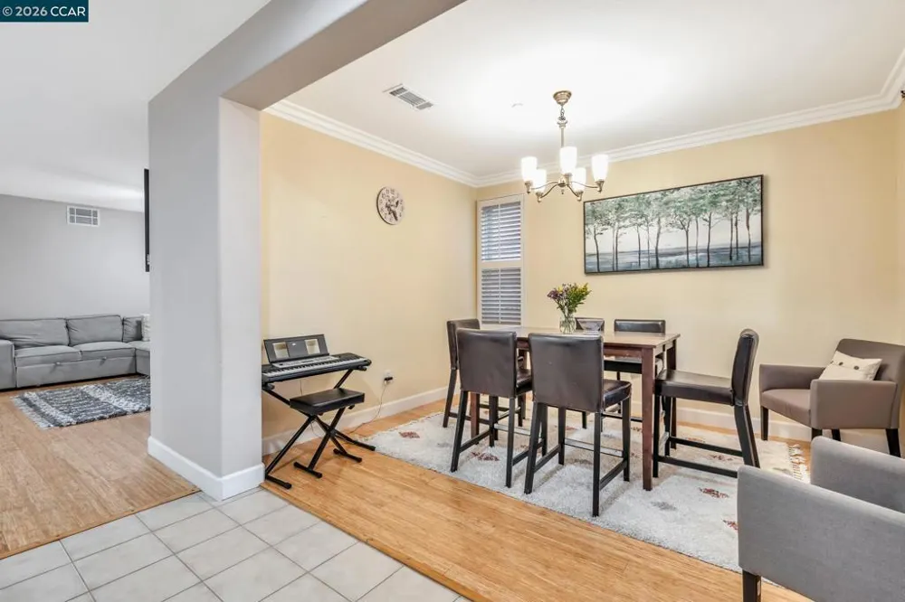 2036 SERRA LN Hercules, CA 94547