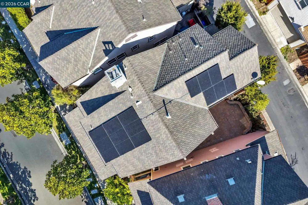2036 SERRA LN Hercules, CA 94547