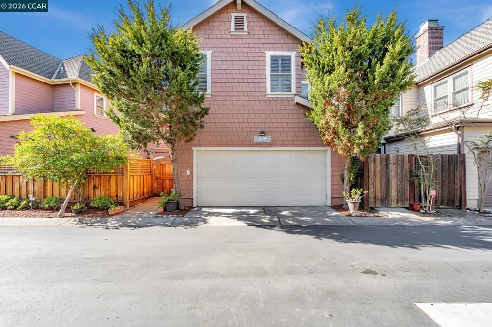2036 SERRA LN Hercules, CA 94547