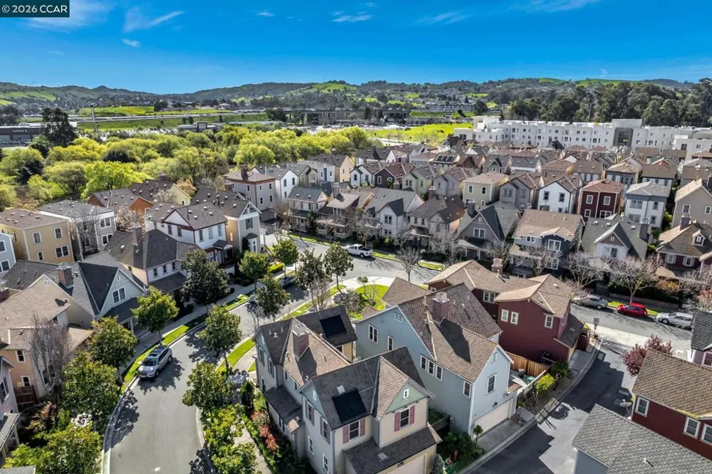2036 SERRA LN Hercules, CA 94547